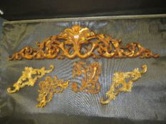 A LARGE GILT PIERCED SURMOUNT L-127 CM WITH FOUR SMALLER GILT PANELS(5)
