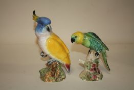 A BESWICK FIGURE OF A PARAKEET MODEL 930 TOGETHER WITH BESWICK FIGURE OF A COCKATOO MODEL 1180