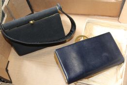 A VINTAGE BOXED BLUE LEATHER LADIES PURSE AND A BLACK EVENING BAG