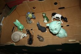 A COLLECTION OF CERAMIC FIGURES TO INCLUDE A BESWICK FOAL, SYLVAC RABBIT AND DOG, SMALL WADE