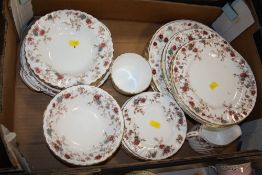 A TRAY OF MINTON ANCESTRAL PATTERN DINNERWARE TO INCLUDE DINING PLATES