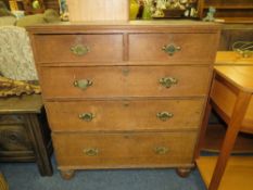 AN ANTIQUE OAK FIVE DRAWER CHEST H-104 W-95 CM