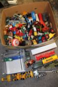 A LARGE QUANTITY OF UNBOXED DIE CAST TOY VEHICLES, TO INCLUDE CORGI, MATCHBOX AND DINKY EXAMPLES