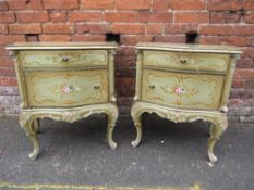 A PAIR OF CONTEMPORARY FRENCH STYLE PAINED BEDSIDE CABINETS H-65 W-61 CM