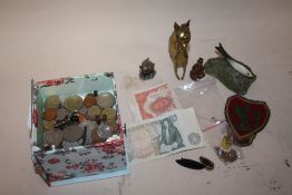 A BOX OF COLLECTABLES TO INC COINS, NOTES, BRASS BABYCHAM FIGURE ETC