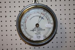 A DOLLOND OF LONDON CIRCULAR FISHERMAN'S ANEROID BAROMETER, DIA. 15.5 CM