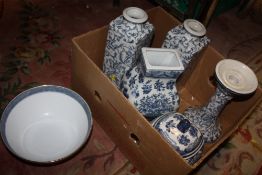 A COLLECTION OF MODERN DECORATIVE BLUE AND WHITE CERAMICS TO INCLUDE A PAIR OF VASES