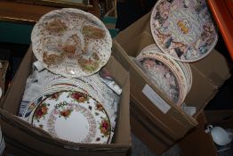 A COLLECTION OF WEDGWOOD CALENDAR PLATES TOGETHER WITH A ROYAL ALBERT OLD COUNTRY ROSES EXAMPLE
