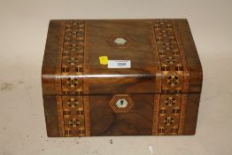 AN INLAID MAHOGANY JEWELLERY BOX WITH FITTED INTERIOR