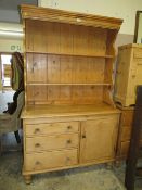 AN ANTIQUE PINE SMALL KITCHEN DRESSER H-193 W-119 CM