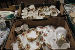 TWO TRAYS OF ROYAL ALBERT 'OLD COUNTRY ROSES' TEA & DINNERWARE to include a boxed set of gold plated