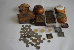 A BOX OF COINS TO INCLUDE THREE GOLD PLATED GIBRALTA CROWNS, a Silver Jubilee crown, seven half