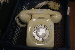 A VINTAGE CREAM DIAL TELEPHONE