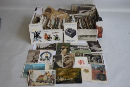 A COLLECTION OF MISCELLANEOUS POSTCARDS AND GREETINGS CARDS, to include real photograph, comic etc.