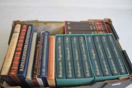 FOLIO SOCIETY SHAKESPEARE 'THE COMPLETE PLAYS', eight volumes in two slip cases, Chaucer 'The