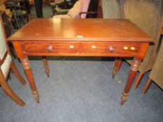 AN ANTIQUE MAHOGANY 2 DRAWER WASHSTAND W-98 CM