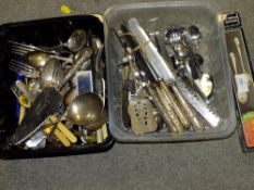 TWO SMALL TRAYS OF FLATWARE TO INCLUDE A HALLMARKED SILVER HANDLED PIE SERVER