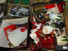 TWO TRAYS OF CHRISTMAS DECORATIONS AND NOVELTIES TO INCLUDE A LIGHT UP CHURCH YARD SCENE