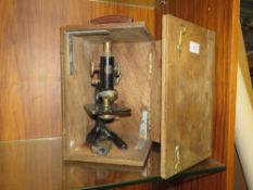 A BAKER OF LONDON MICROSCOPE IN WOODEN BOX