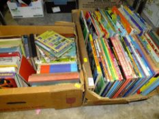 TWO TRAYS OF VINTAGE ANNUALS, LADYBIRD BOOKS ETC.