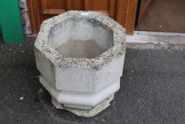 A PAIR OF LARGE PLANTERS - H 41 CM