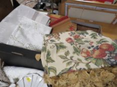 A BOX OF ASSORTED TEXTILES TO INCLUDE TAPESTRY TYPE EXAMPLES PLUS A WHITE PAINTED DECORATIVE WALL H