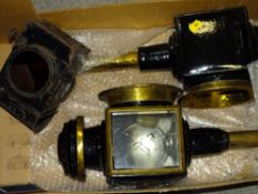 A PAIR OF ANTIQUE COACHING LANTERNS TOGETHER WITH A GR LAMP