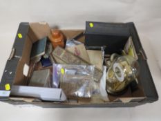 A TRAY OF VINTAGE COLLECTABLES TO INCLUDE CLOCKS, BINOCULARS, CIGARETTE CARDS ETC.