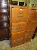 A KENRICK EFFERSON VINTAGE WOODEN FOUR DRAWER FILING CABINET A/F H-134 CM W-45 CM