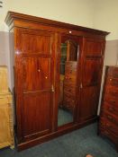 AN EDWARDIAN MAHOGANY INLAID TRIPLE WARDROBE WITH MIRROR H-208 CM W-188 CM