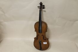 A VINTAGE VIOLIN *NOTE SPLIT TO BODY*