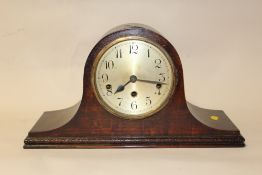 AN OAK CASED NAPOLEON HAT MANTEL CLOCK