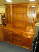 A MODERN HONEY PINE GLAZED KITCHEN DRESSER, H 188 CM , W 140 CM