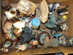 A COLLECTION OF ASSORTED ANIMAL FIGURES TO NCLUDE BORDER FINE ARTS