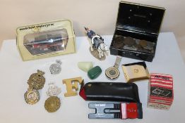 A BOX OF COLLECTABLES TO INCLUDE ANTIQUE COINAGE , A TRAVEL DOOR GUARD IN FAUX LEATHERETTE POUCH,
