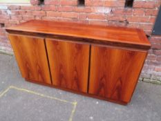 A MID 20TH CENTURY DANISH SKOVBY MOBELFABRIK SIDEBOARD, three hinged opening doors, the left hand
