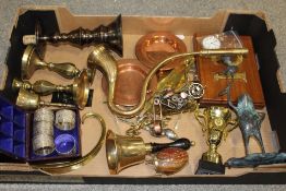 A TRAY OF METALWARE TO INCLUDE BRASS CANDLESTICKS, NAPKIN RINGS ETC. TO INCLUDE A MILITARY POCKET