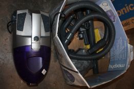 A MORPHY RICHARDS 1500W VACUUM