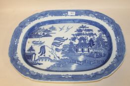 A LARGE VINTAGE BLUE AND WHITE MEAT PLATE