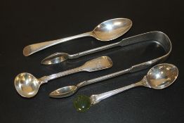 A SELECTION OF SILVER SPOONS - APPROX 122 G
