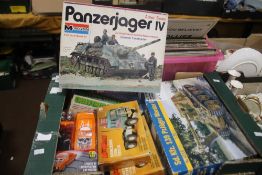 BOX OF MODEL KITS TO INCLUDE MONOGRAM PANZERJAGER, ITALIERI MARDER 6210, 2 X REVELL 69 CAMERO