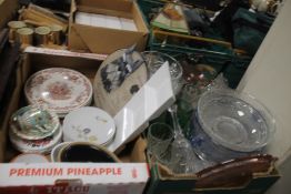 TWO TRAYS OF CERAMICS AND GLASSWARE, TO INCLUDE, A CARNIVAL GLASS VASE ETC (TRAYS NOT INCLUDED)