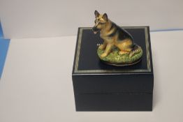 A BOXED HALCYON DAYS TRINKET BOX 