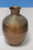 A COPPER VASE - HEIGHT - APPROX 40 cm