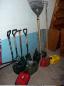 A SELECTION OF GARDEN TOOLS ETC.