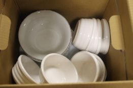 A BOX OF CERAMICS TO INCLUDE ROYAL WORCESTER PLATINUM