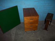 A GAMES TABLE, A MODERN OAK SUTHERLAND TABLE AND A RETRO TEAK FOUR DRAWER LOCKING FILING CABINET