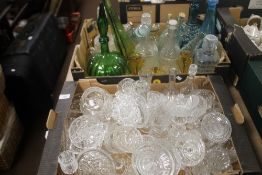 TWO TRAYS OF ASSORTED GLASSWARE TO INCLUDE CUT GLASS (TRAYS NOT INCLUDED)