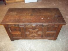 AN ANTIQUE OAK COFFER BLANKET CHEST