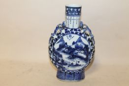 A SMALL CHINESE BLUE AND WHITE MOON VASE WITH FOUR CHARACTER MARK TO BASE AND CHARACTER DETAIL
